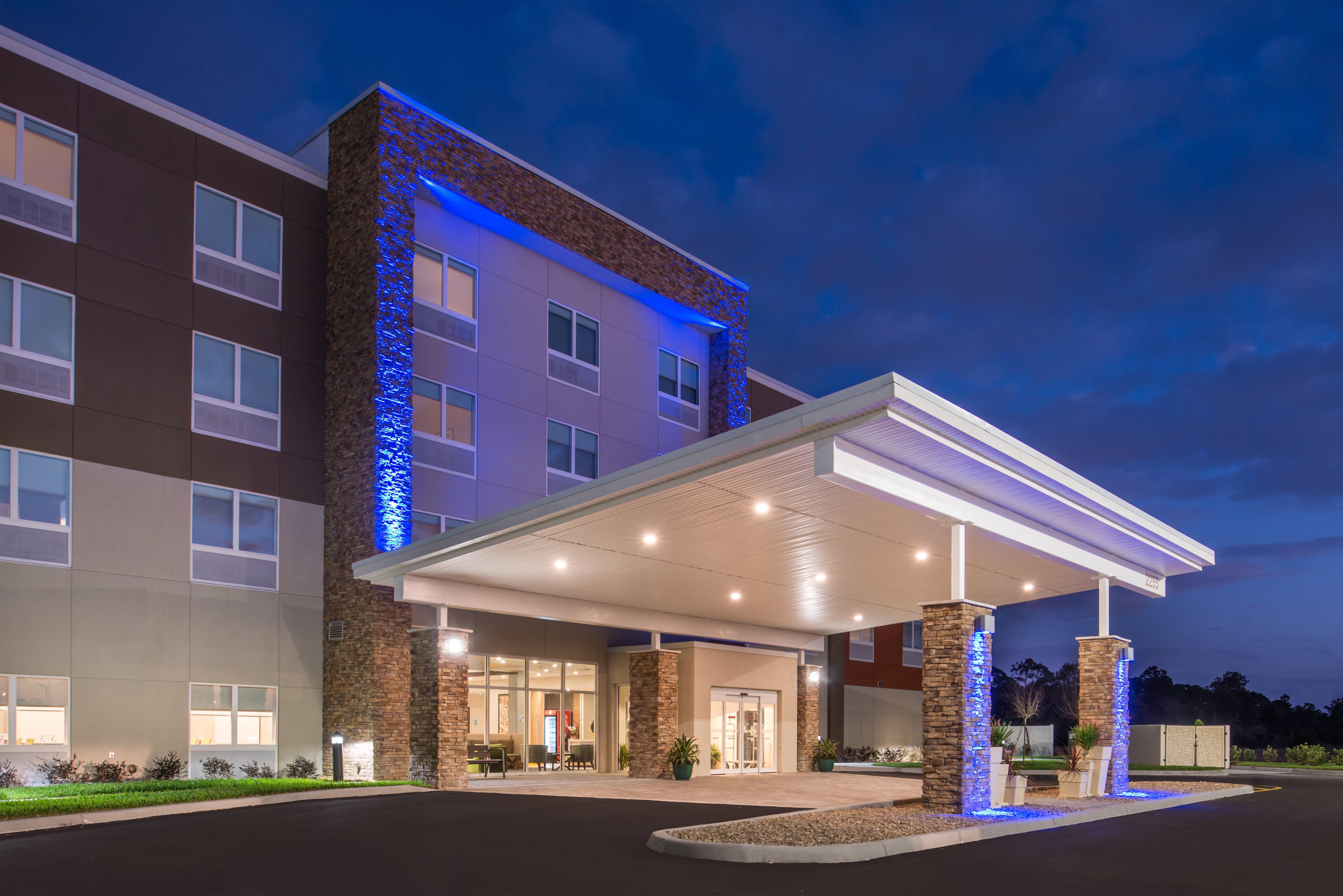 Holiday Inn Express & Suites Alachua - Gainesville Area, An Ihg Hotel Exterior photo